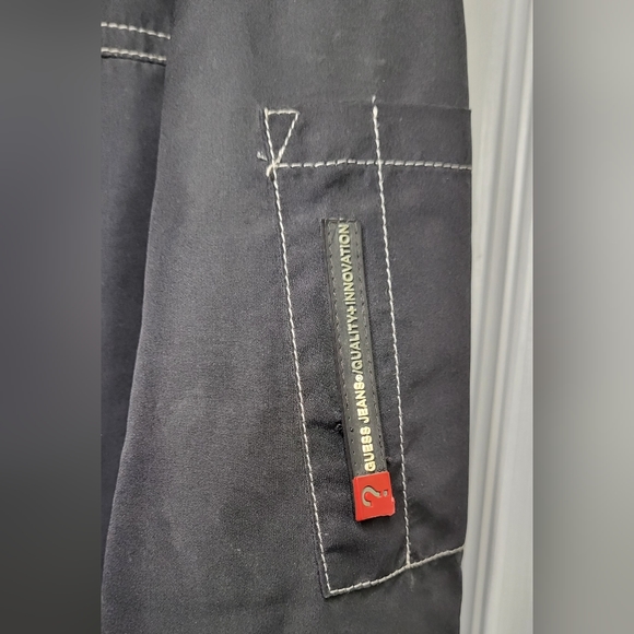 GUESS • Men's Windbreaker • Rain Coat/Jacket • Size Medium - Picture 4 of 7